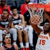 Capela (15) et les Hawks ont dominé Portland 120-106 mardi KEYSTONE/EPA/ERIK S. LESSER